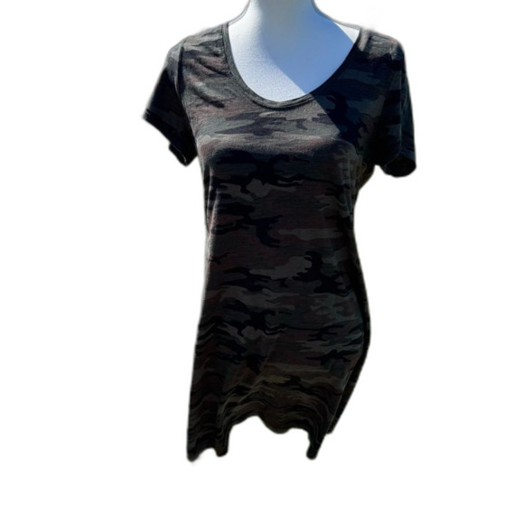 Social Standard by Sanctuary Green Camo T-Shirt Dress Size Large Short Sleeve - Picture 2 of 6